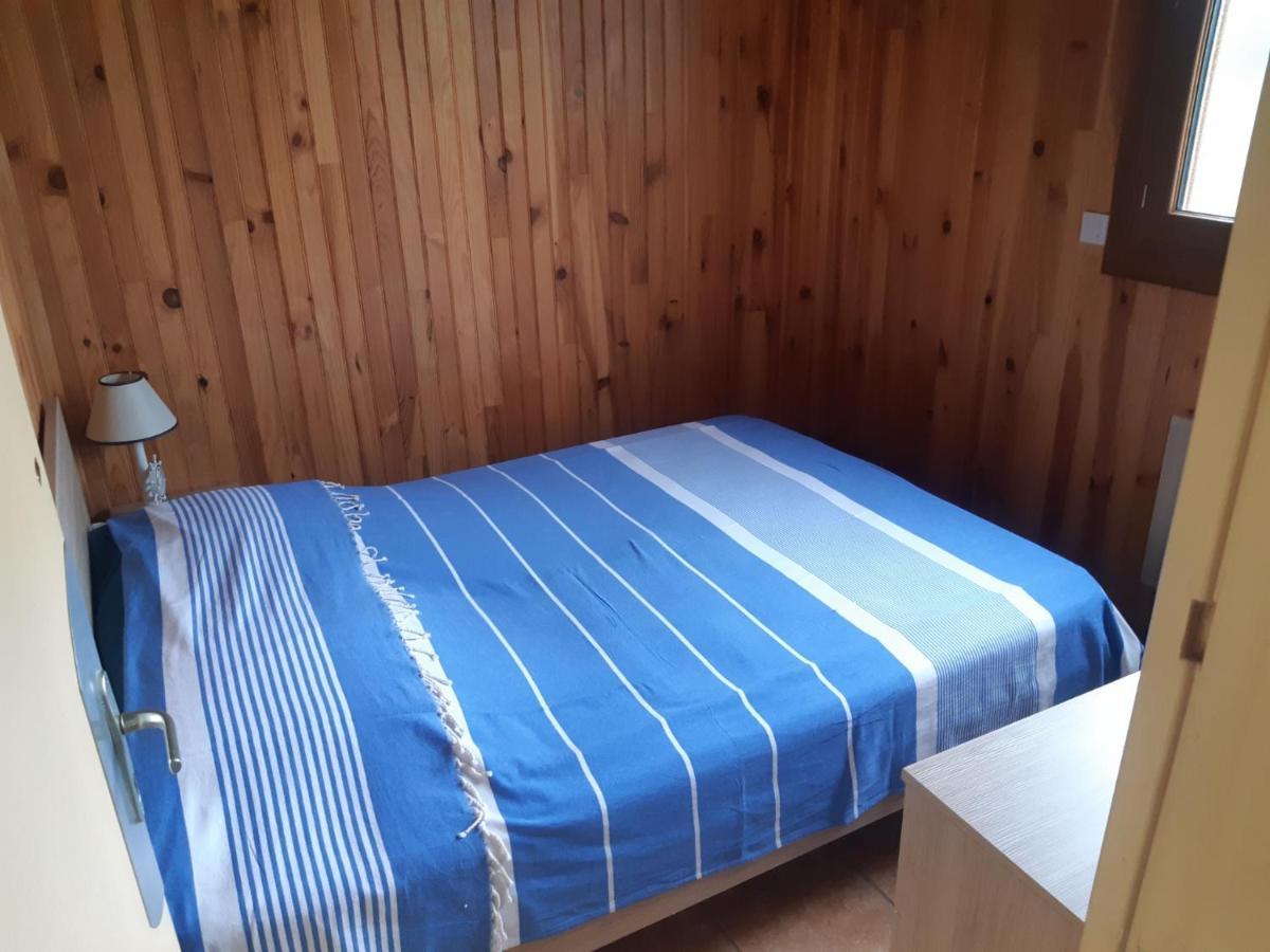 Maison A La Campagne Avec Piscine Flayat Экстерьер фото